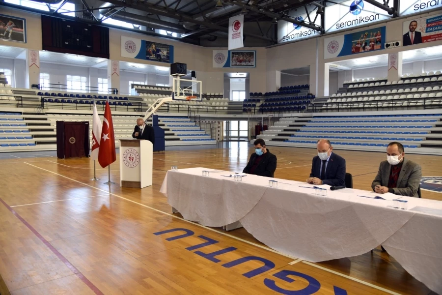 Vali Karadeniz Başkanlığında Turgutlu OSB Genel Kurul Toplantısı Yapıldı