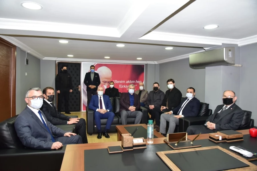 Vali Karadeniz’den Siyasi Parti İl Başkanlıklarına İade-i Ziyaret
