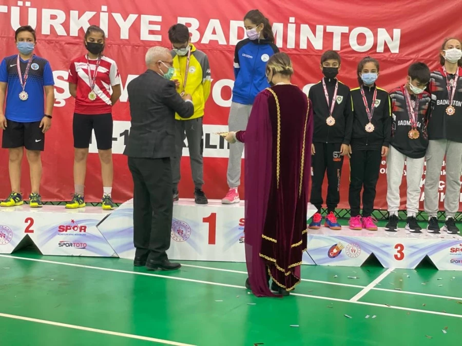 Badmintoncular, Karışık Çiftlerde Türkiye Üçüncüsü
