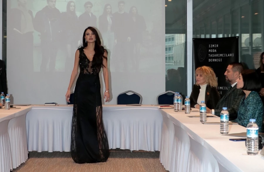 İzmir’de moda rüzgarı esecek