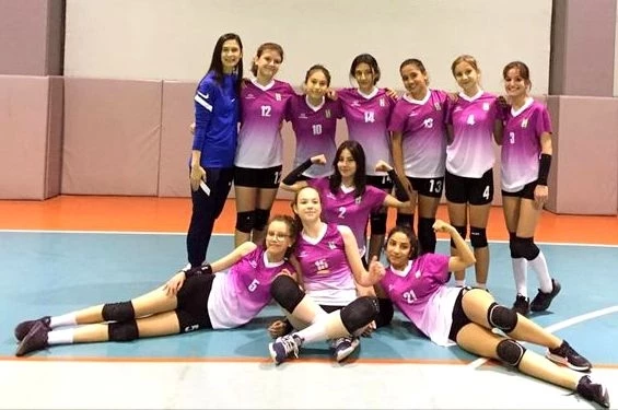 Saruhanlı Belediyespor Küçük Kızlar Voleybol Takımında galibiyet sevinci