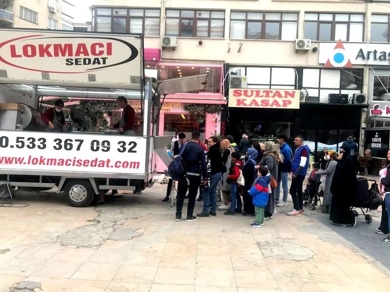 Manisa Milli Yol Partisi Muhsin Yazıcıoğlu için lokma hayrı yaptı