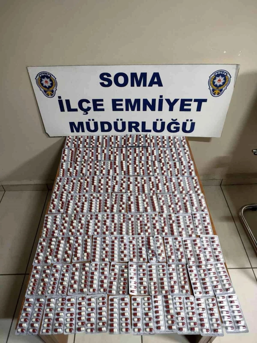 Soma’da otomobilde uyuşturucuyla yakalanan 3 kişi tutuklandı