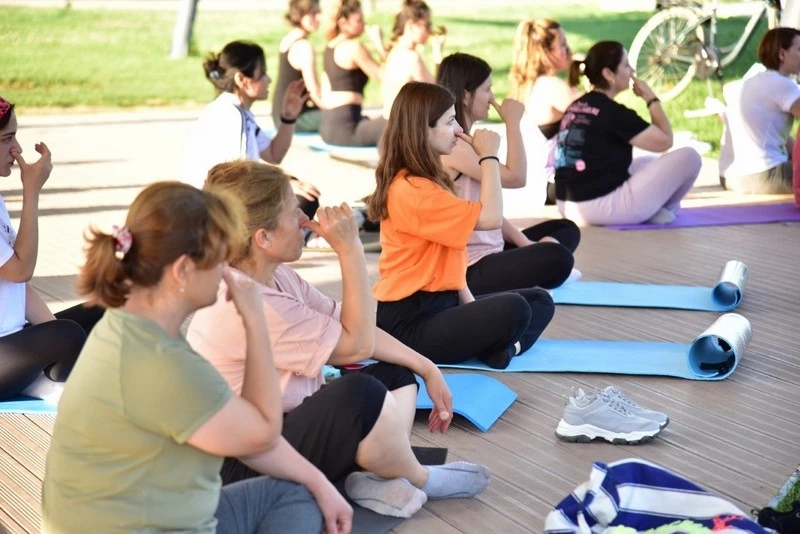 Dünya Yoga Günü Atatürk Kent Parkı’nda Kutlandı