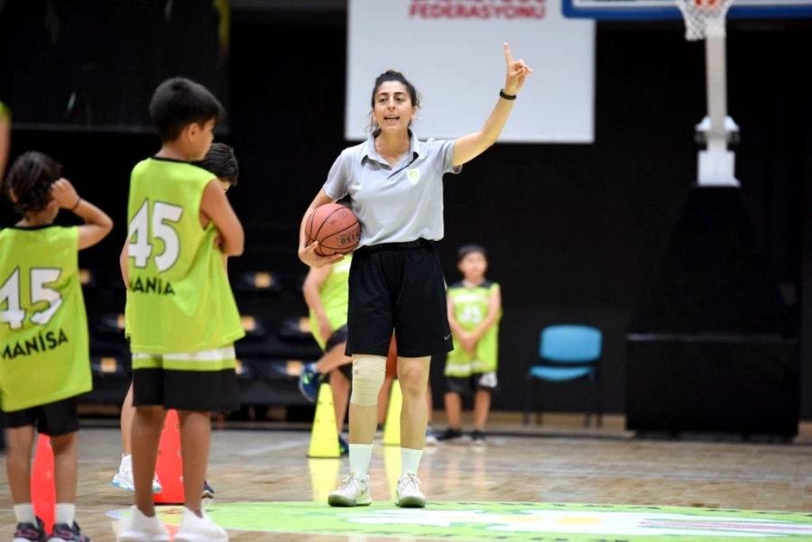 Manisa BBSK’nın Basketbol Yaz Okulu Kayıtları Devam Ediyor